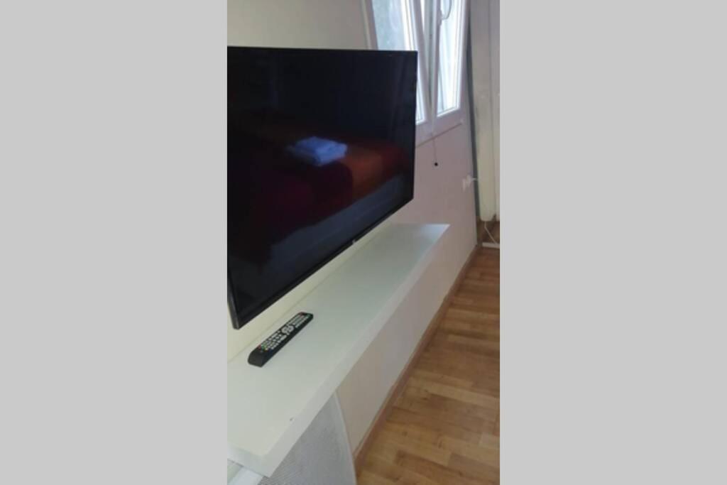 Air Conditioned Studio In Quite Garden With Barbecue Athens Ngoại thất bức ảnh